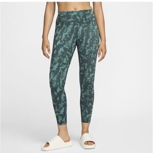 Nike Women's High-Waisted 7/8 Printed Leggings Size XXL